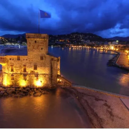 Bellaria Casa Indipendente-giardino Privato-parcheggio Privato-strategic Location 5 Terre-portofino Apartment Rapallo